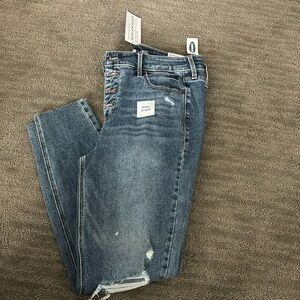 NWT high rise ankle length skinny jeans